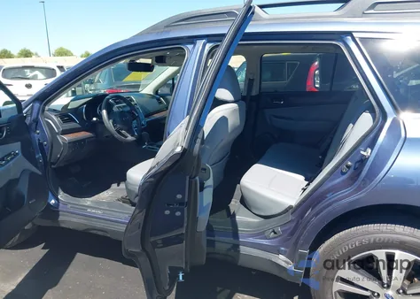 2018 Subaru Outback 2.5I Limited z USA, uszkodzony, nr VIN 4S4BSANC6J3299923